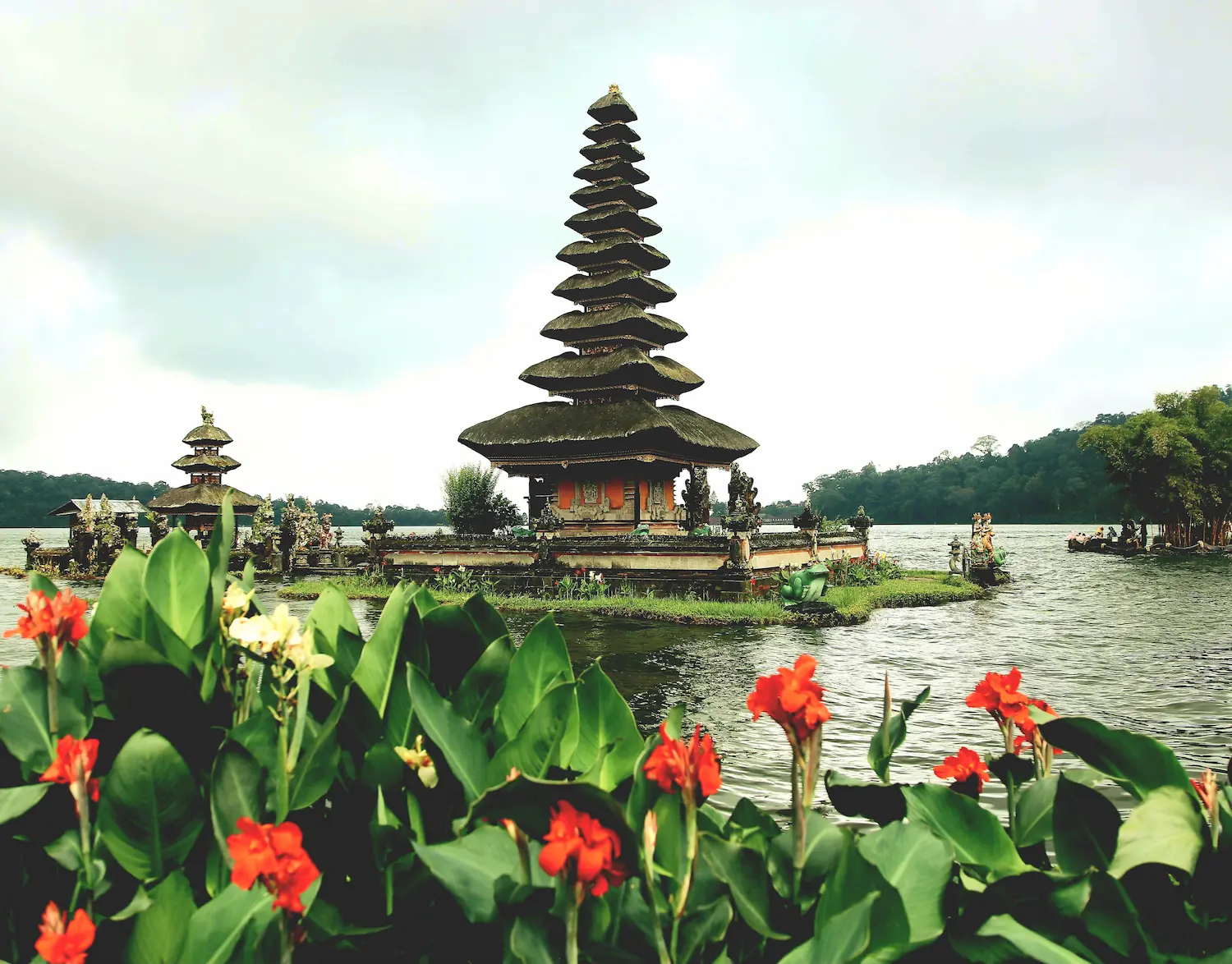 Ulun Danu Temple on Lake Bratan, North Bali private tour